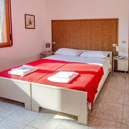 Dalla Bosh 3 Apartment *